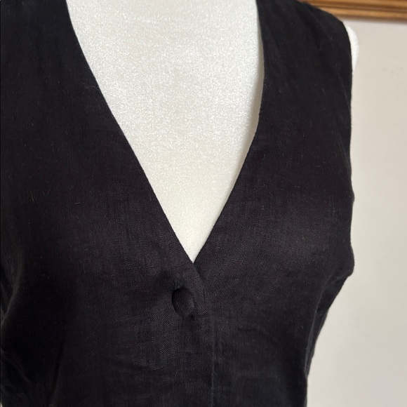 DÔEN 🏹 Small Aubrey Black Linen mini dress, minimal, classy, button down - Picture 7 of 11